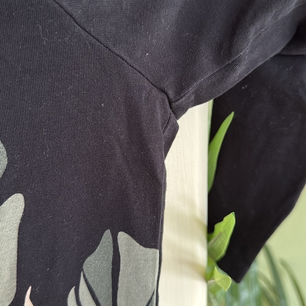 Chicos Black Floral V-Neck Top size S - Picture 5 of 6
